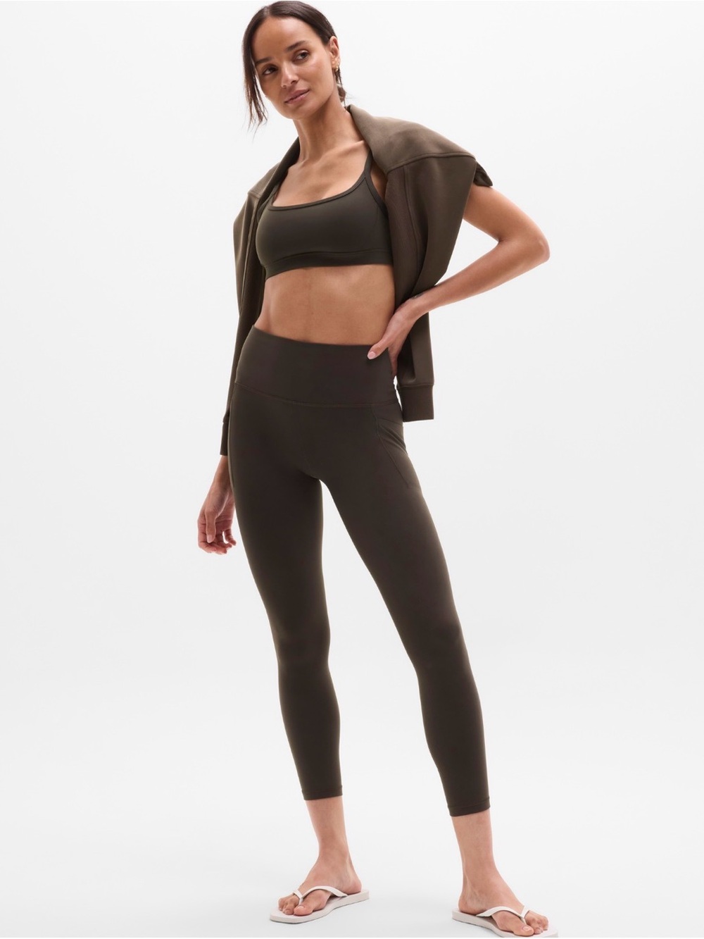 NWT Salutation Stash 7/8 Truffle Tight Size Medium